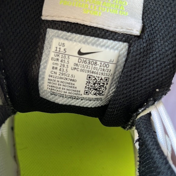 Nike React Shoes - Picture 4 of 4